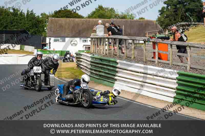 Vintage motorcycle club;eventdigitalimages;mallory park;mallory park trackday photographs;no limits trackdays;peter wileman photography;trackday digital images;trackday photos;vmcc festival 1000 bikes photographs